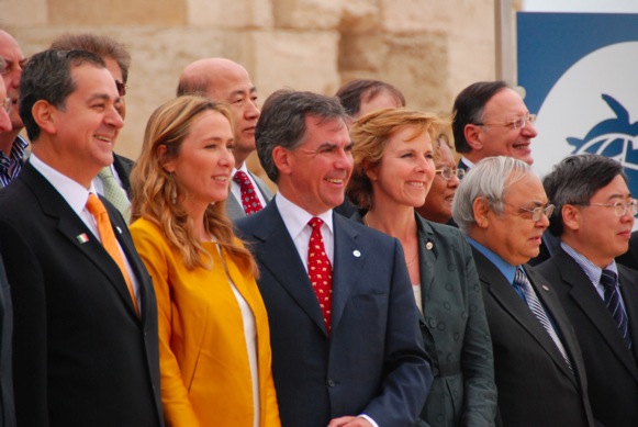 Connie Hedegaard ved siden af Canadas miljøminister og den italienske
